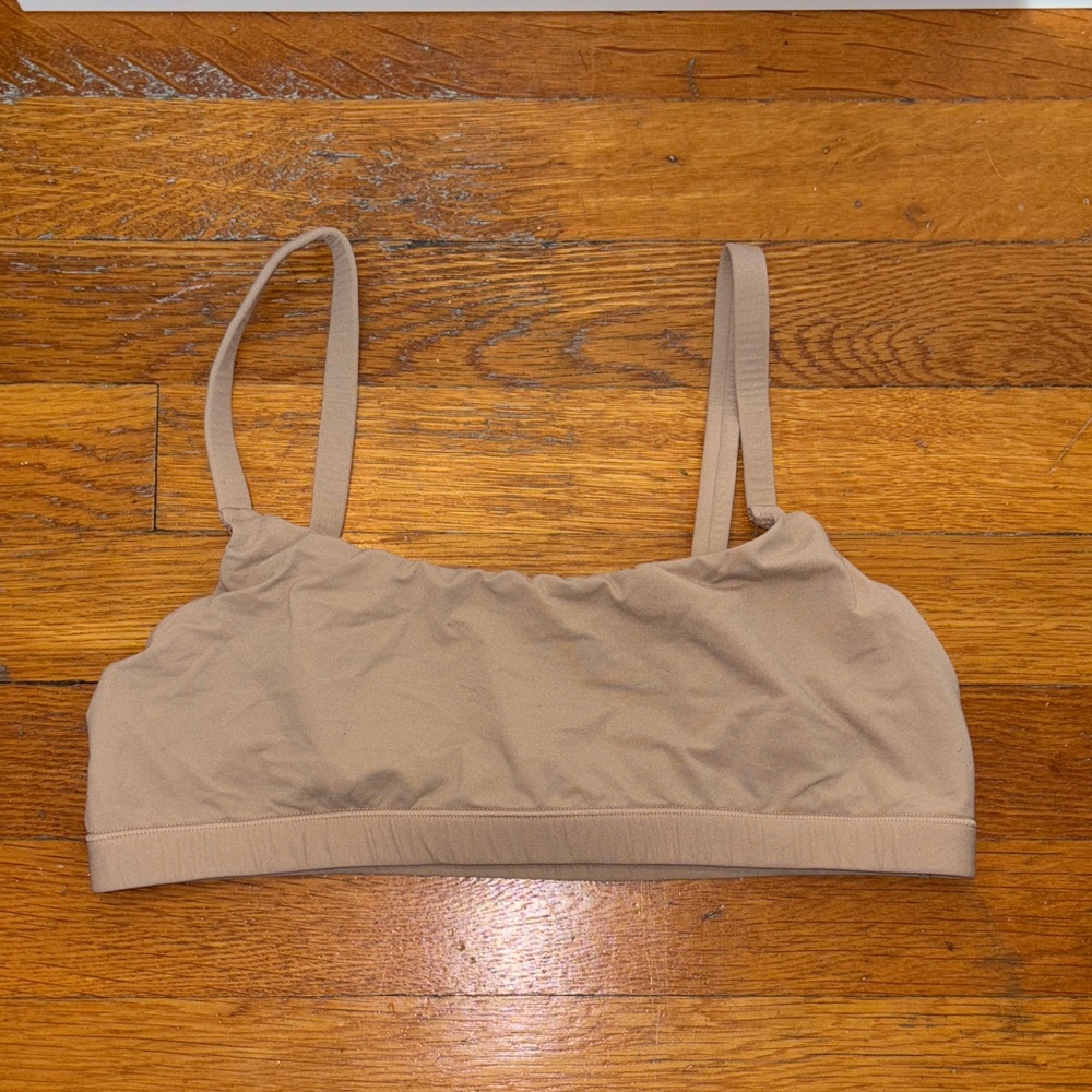 Skims Tan Nude Scoop Bralette